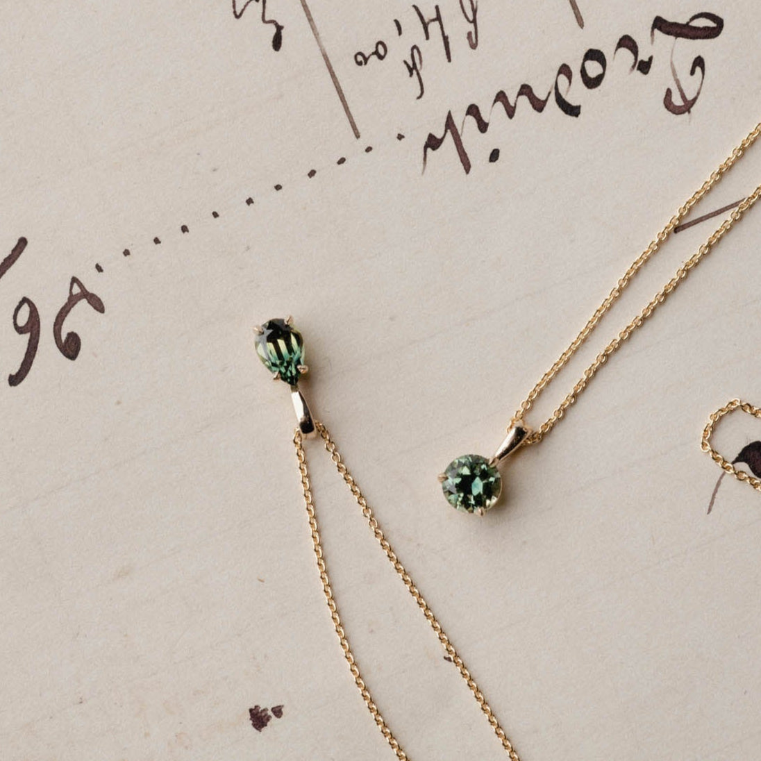 Round Brilliant Parti Sapphire Pendant