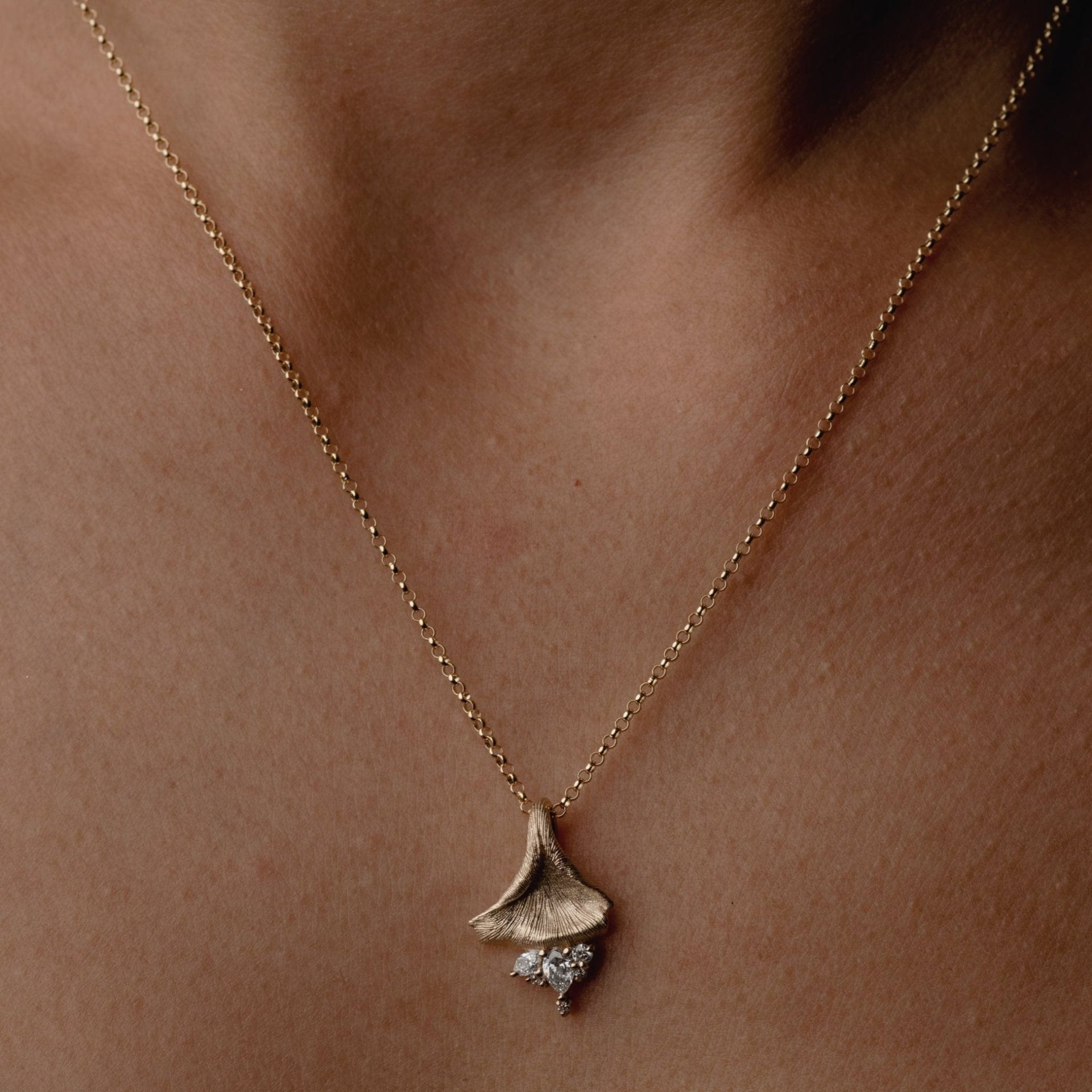 Floral Diamond Pendant - Laher -