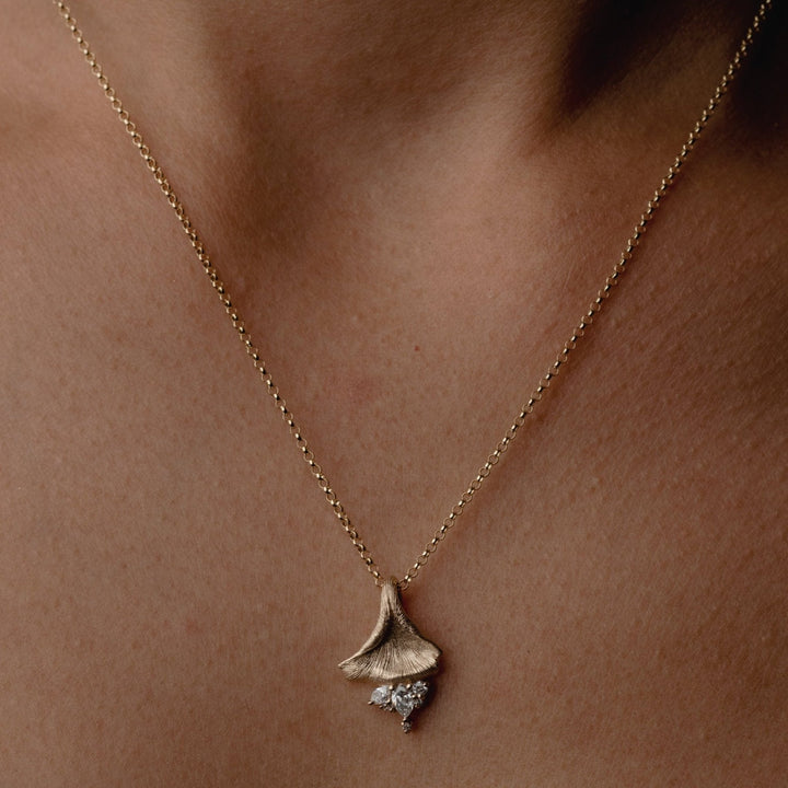 Floral Diamond Pendant - Laher -