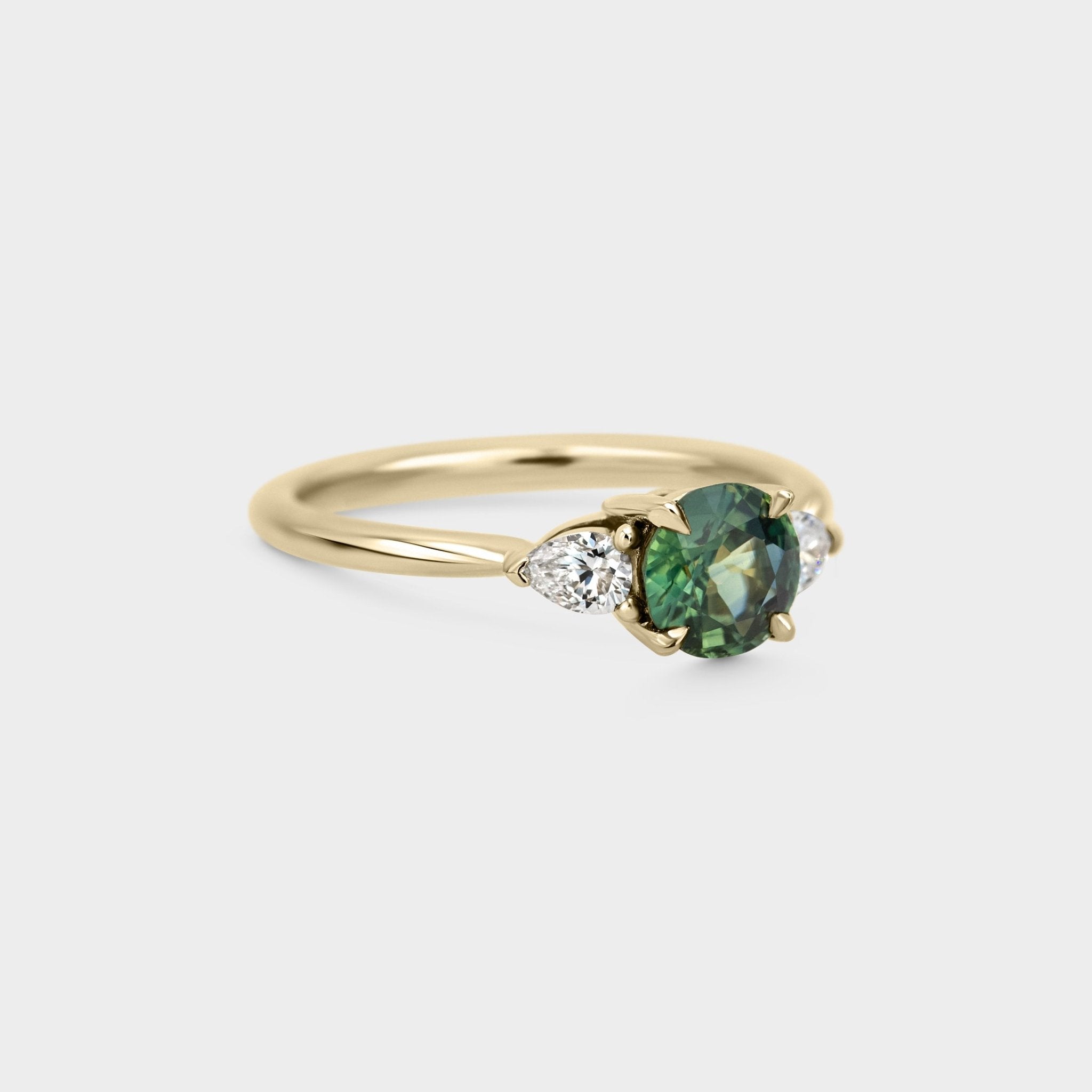 Three Stone of Sapphire & Diamond - Laher -