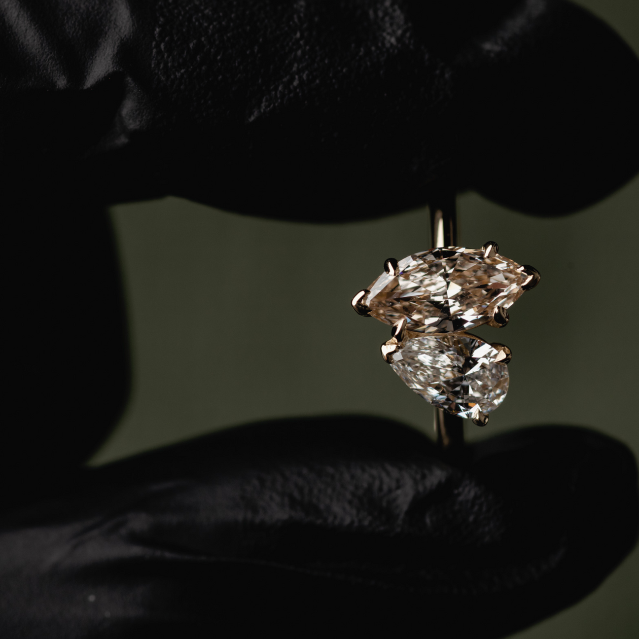 Toi Et Moi of Champagne & White Diamond