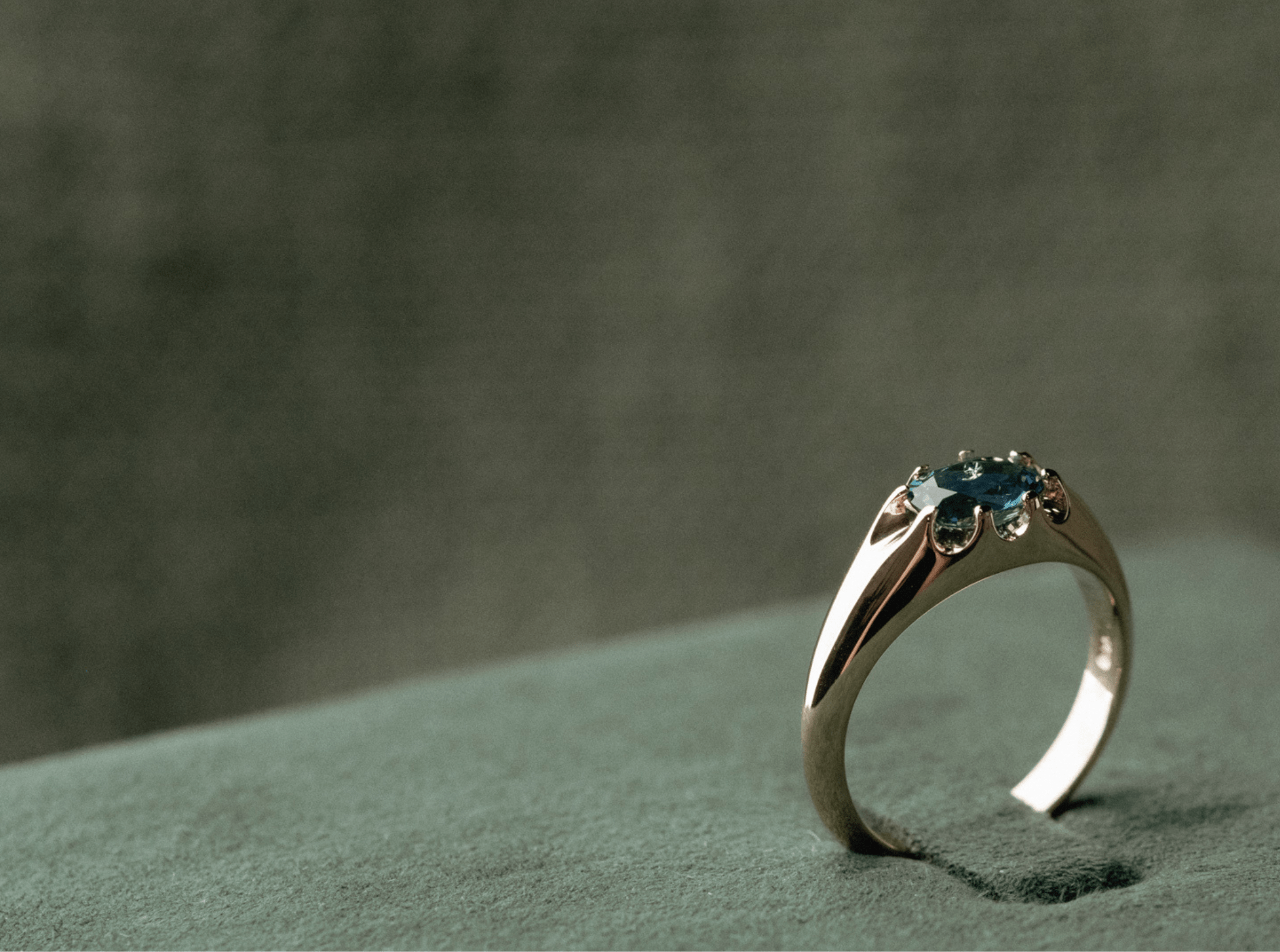 Decorative 8 Claw Solitaire - Laher