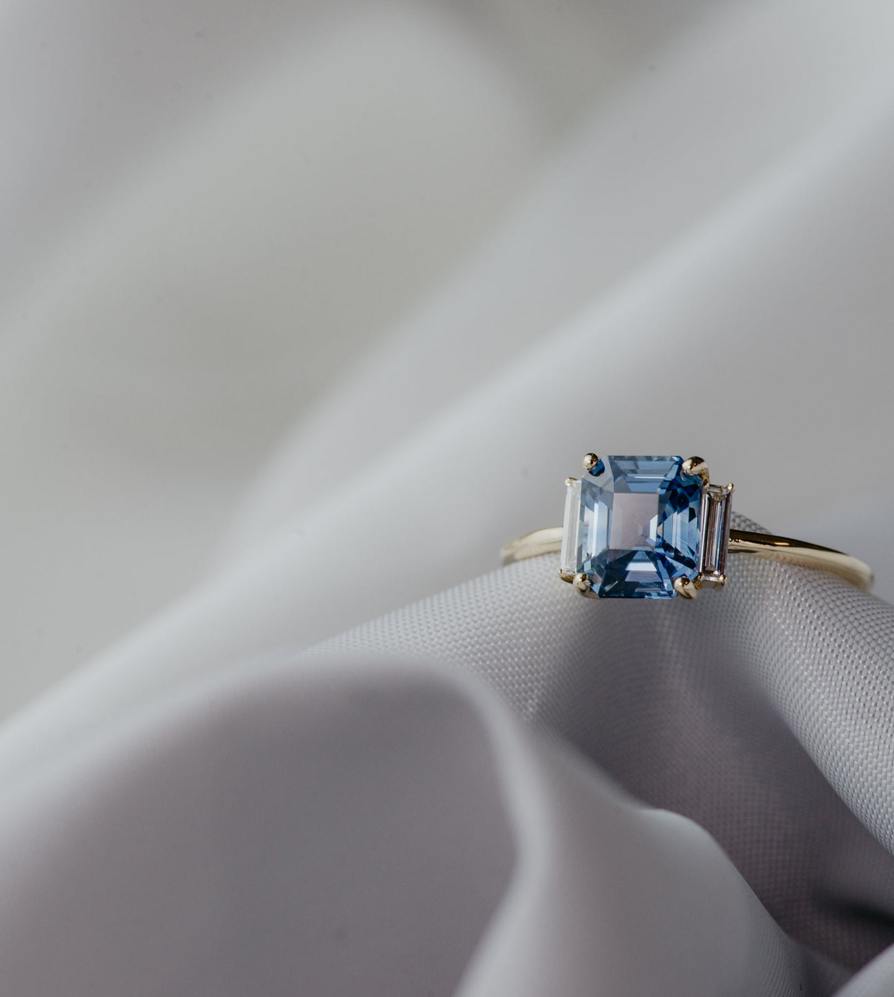 Three Stone of Sapphire & Diamond - Laher