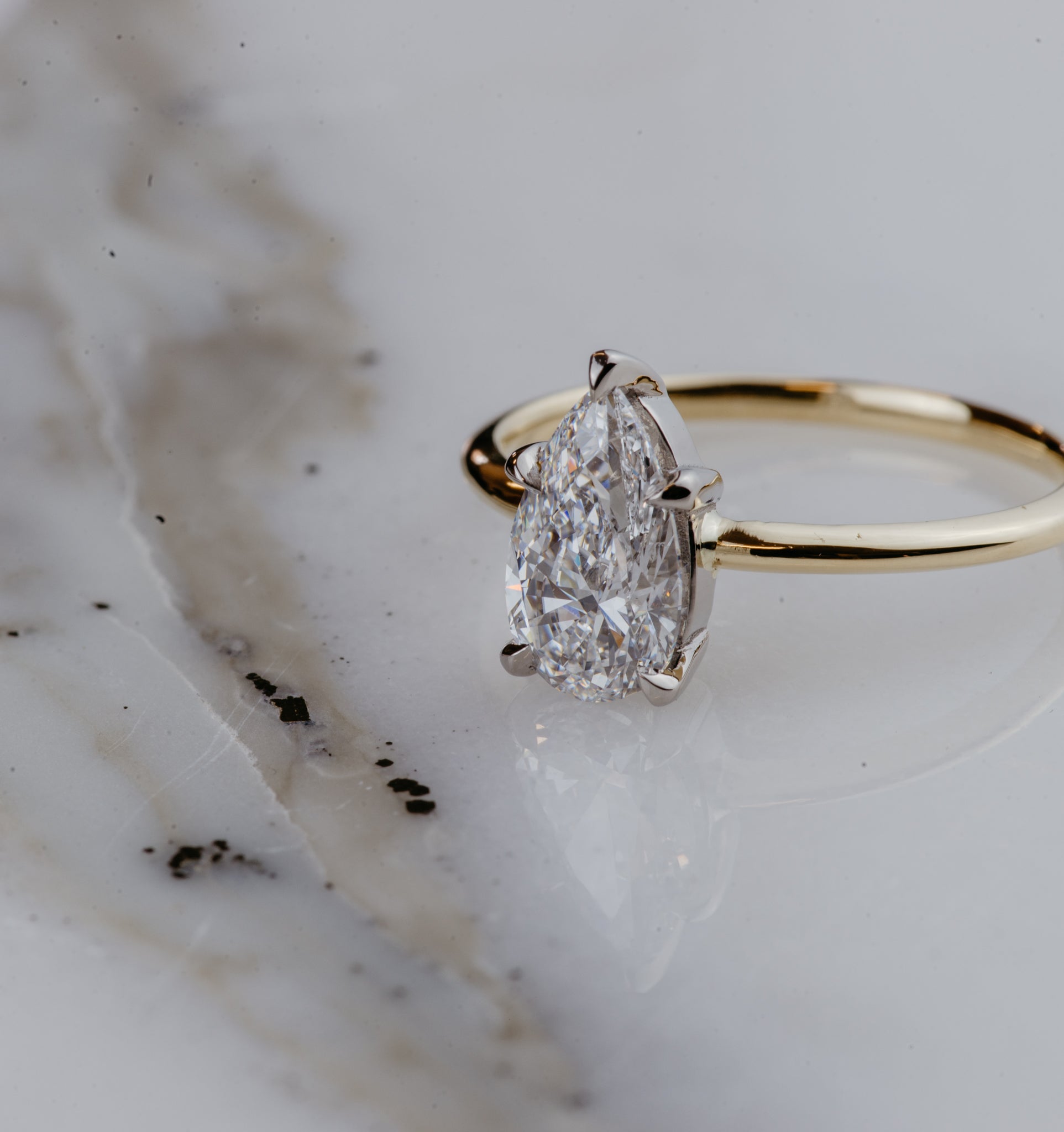Two Tone Solitaire of Pear - Laher
