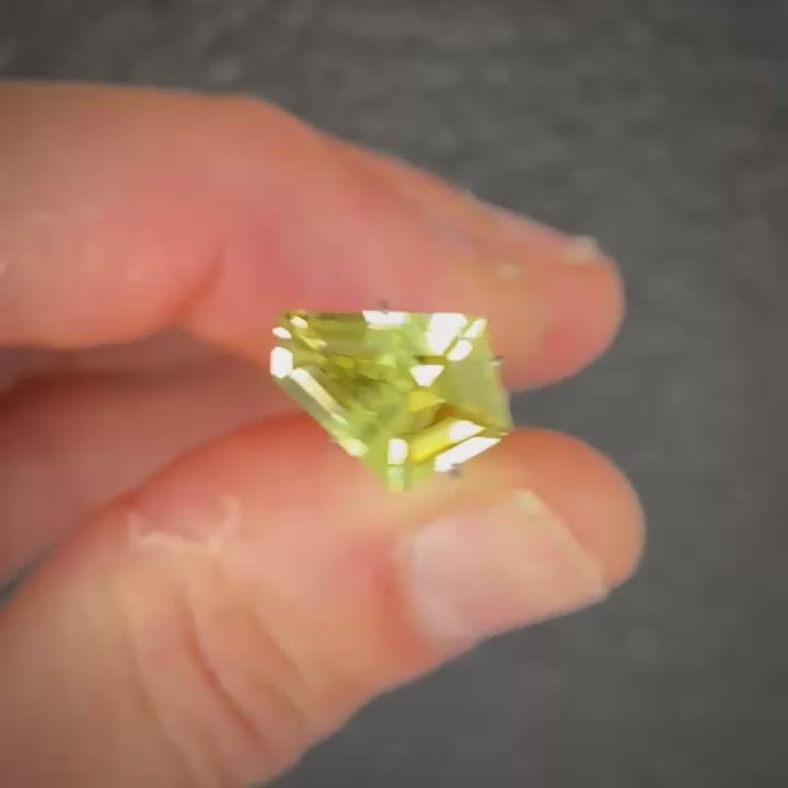 3.63ct Freeform Yellow/Green Parti Sapphire