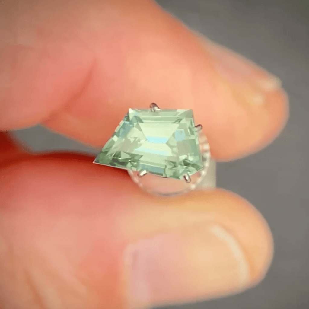 1.14ct Freeform Light Green Parti Sapphire - Laher - 