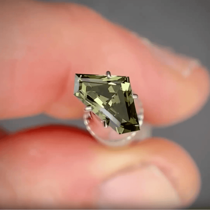 1.15ct Freeform Eucalyptus Green Sapphire - Laher - 