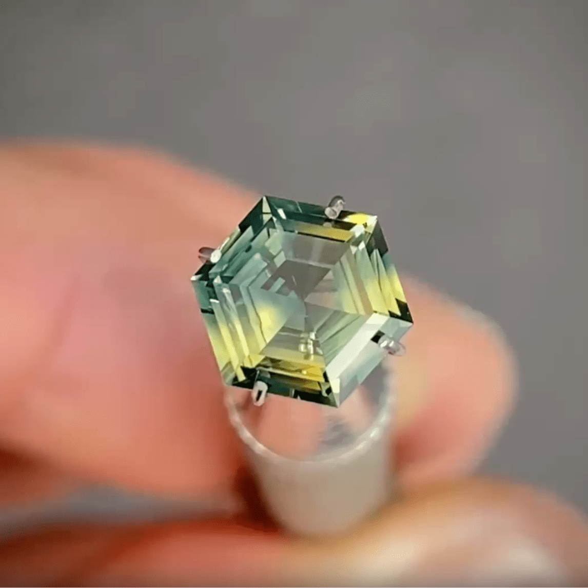 1.45ct Hex Cut Blue/Yellow Parti Sapphire - Laher - 