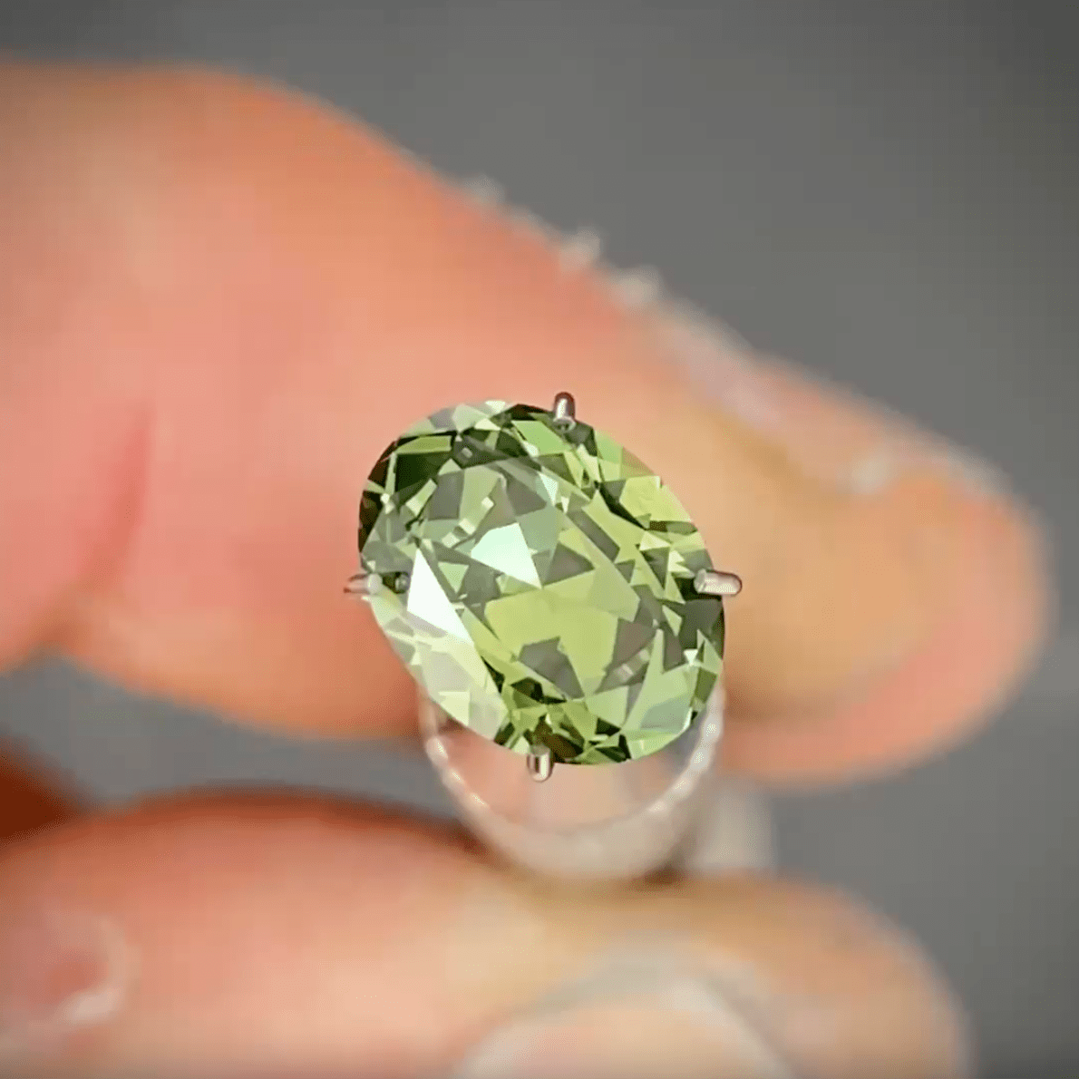 1.67ct Oval Green Sapphire - Laher - 