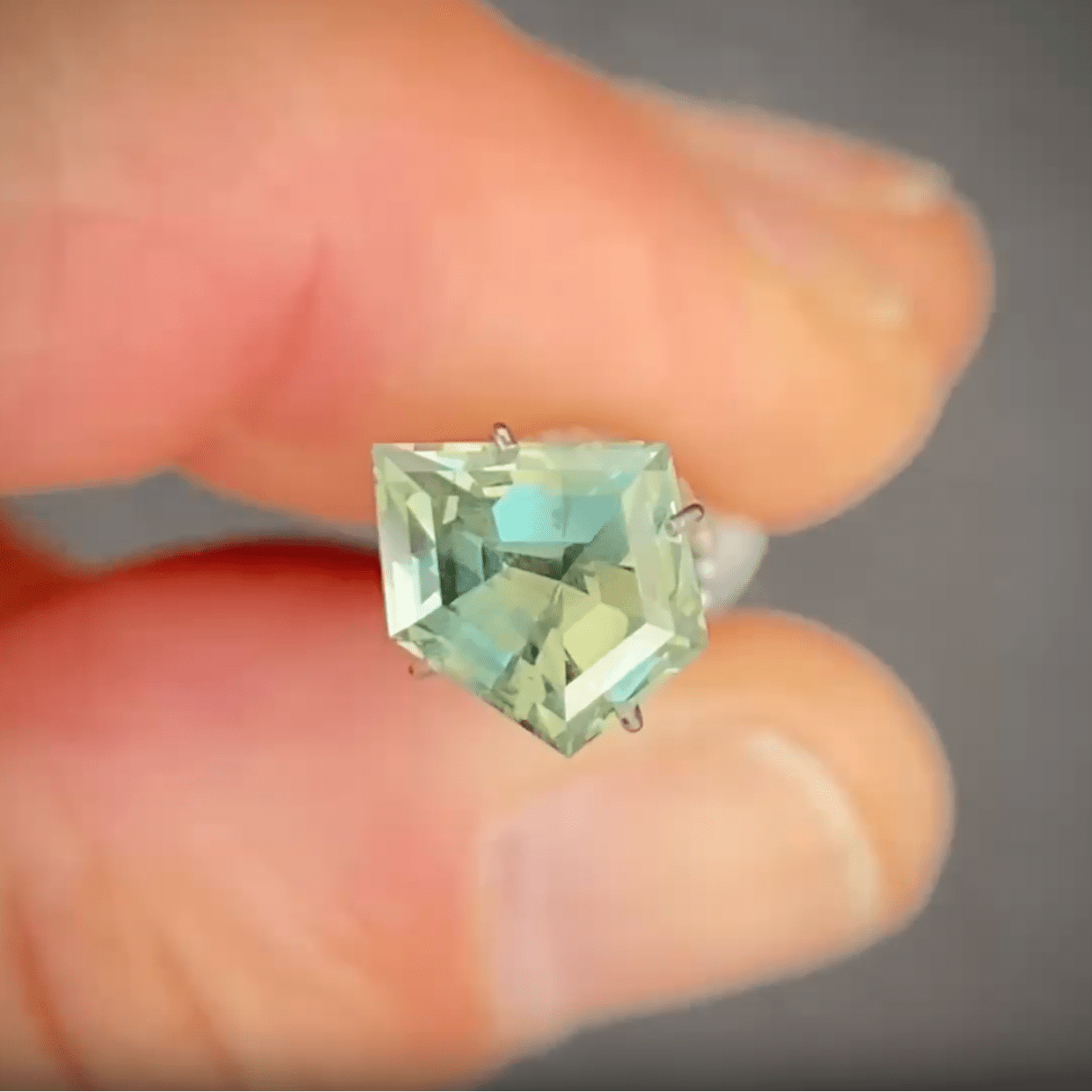 1.76ct Freeform Light Green Parti Sapphire - Laher - 