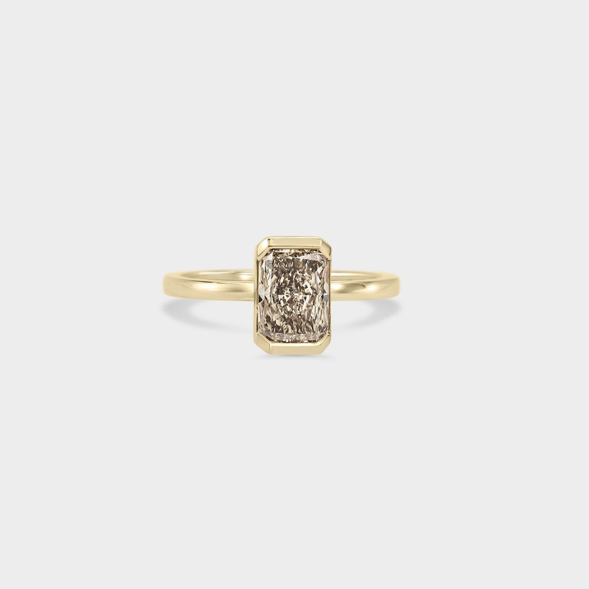 2.10ct Solitaire of Champagne Diamond - Laher -