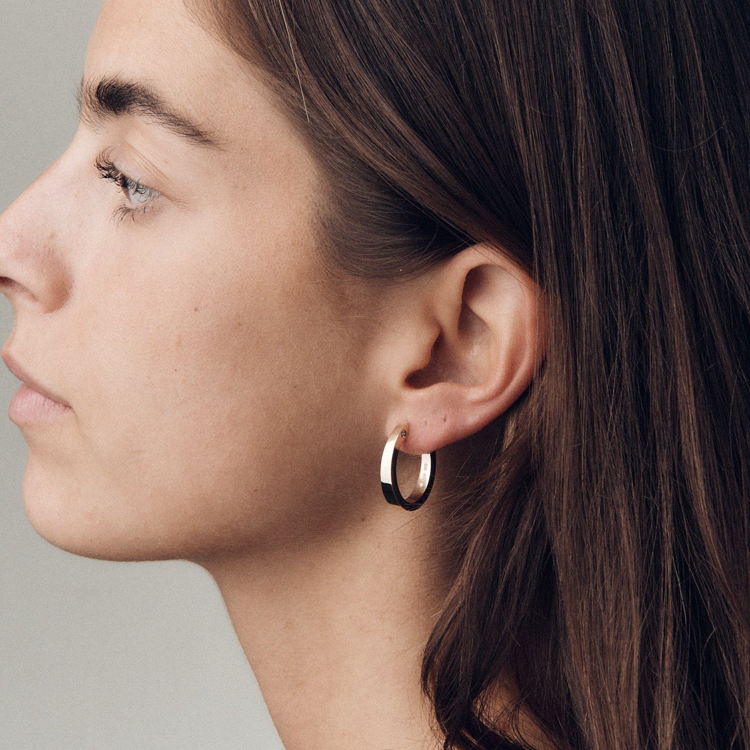 Tapered Hoops w/ Diamond (Large)
