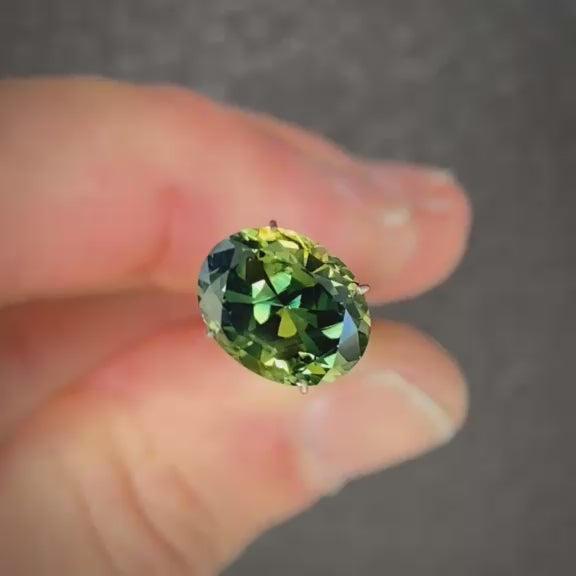 3.94ct Oval Blue/Green/Yellow Parti Sapphire