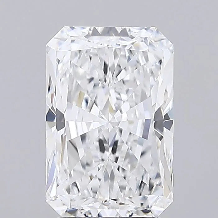 3.22ct Radiant Lab Grown Diamond (Colour D, Clarity VVS2, IGI Certified)
