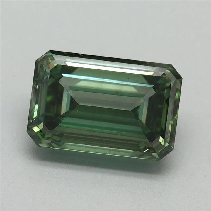 3.50ct Emerald Lab Grown Diamond (Colour Fancy Vivid Green, Clarity VS2, IGI Certified)