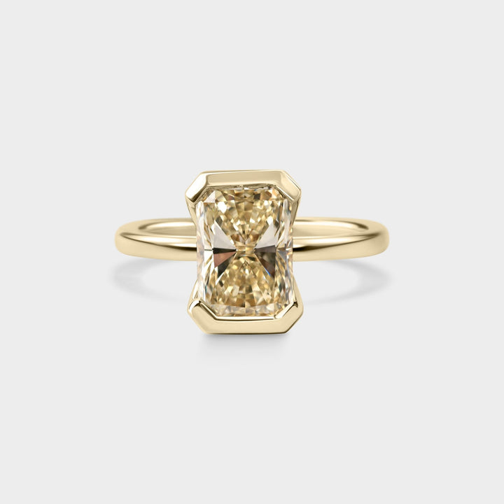 3.05ct Half Bezel of Light Fancy Yellow (LG) - Laher - 