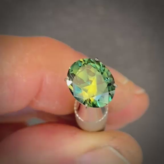 3.56ct Oval Green/Yellow Parti Sapphire