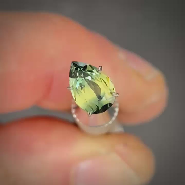 1.14ct Pear Yellow/Blue Parti Sapphire