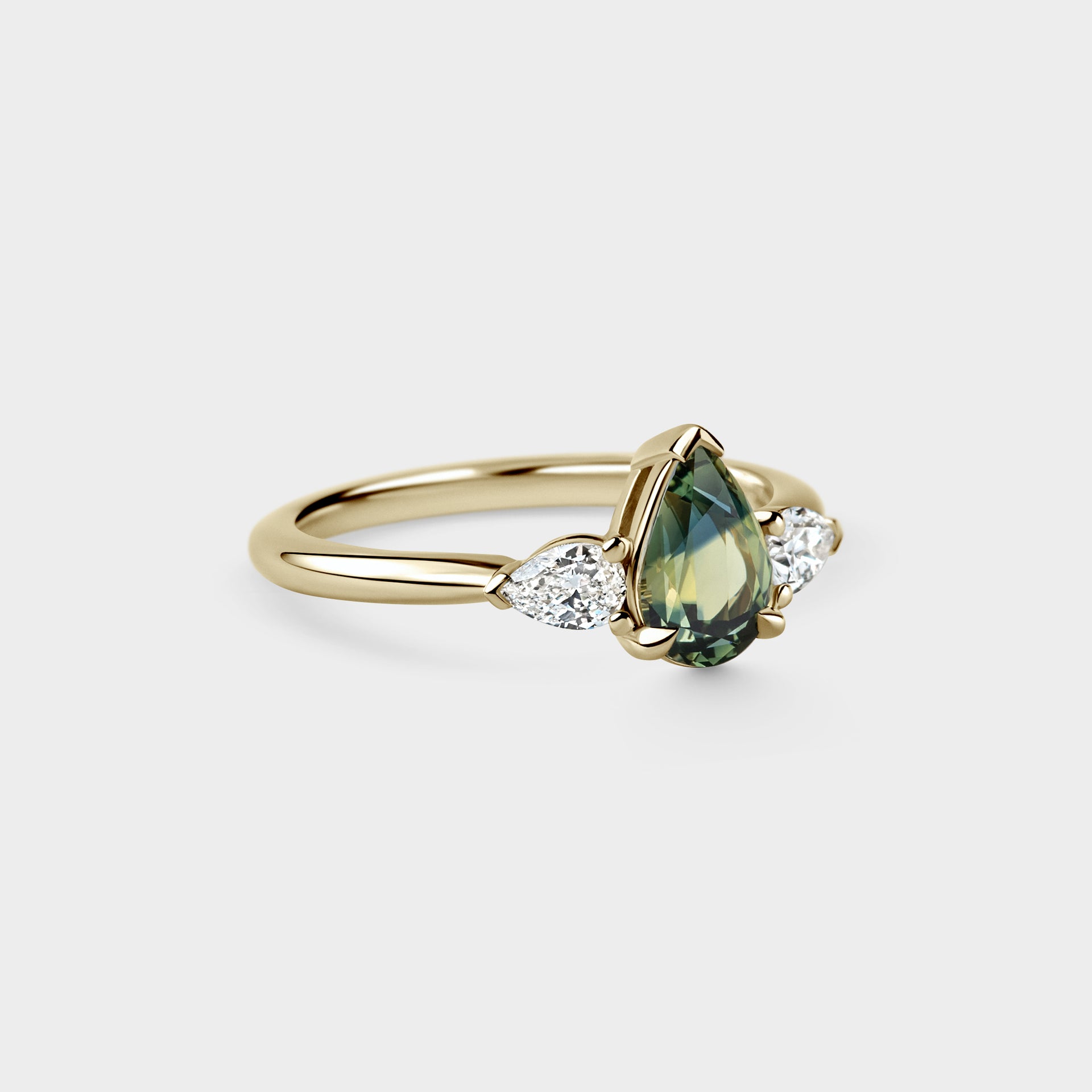 1.14ct Three Stone of Blue/Yellow Parti Sapphire & Diamond