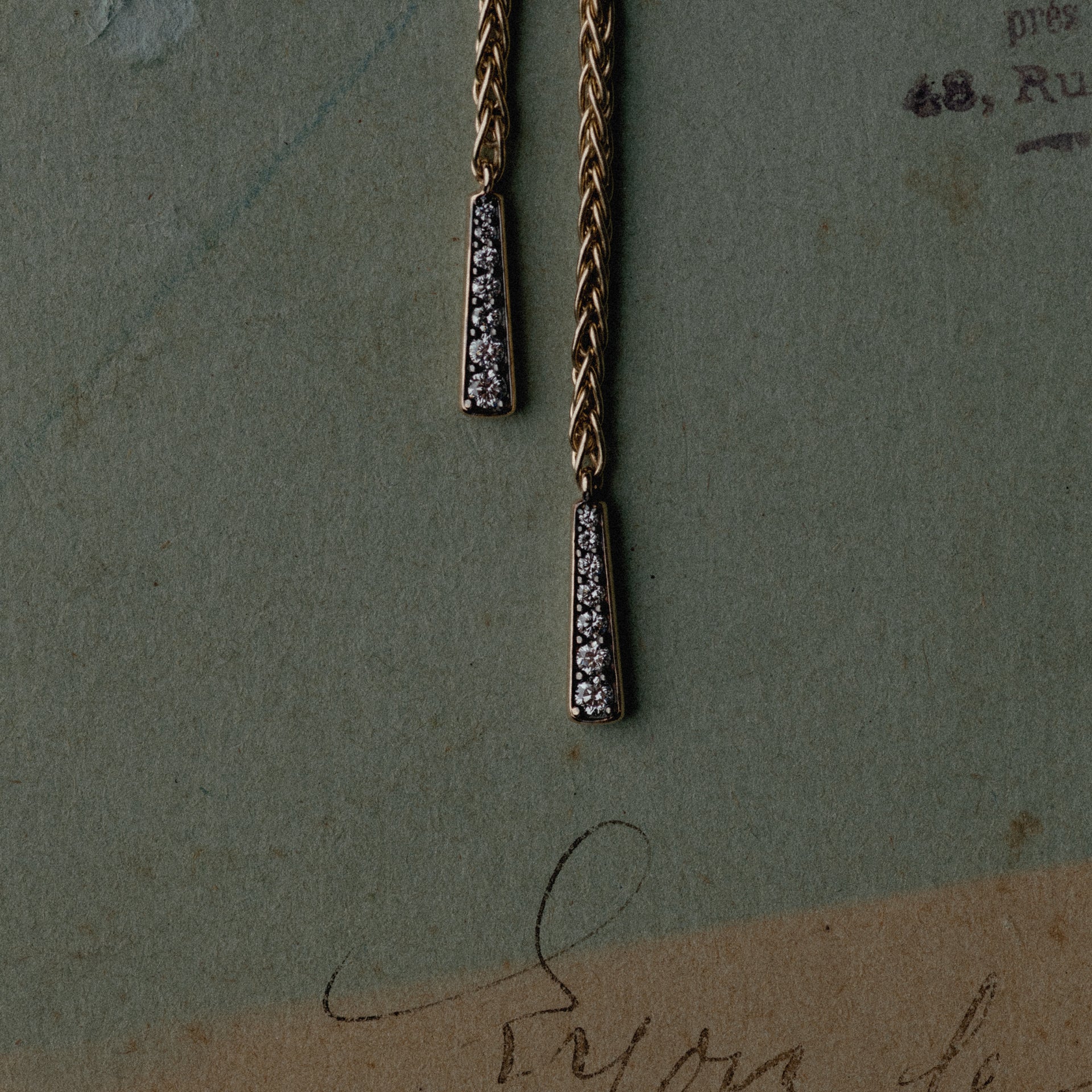 Blackened Pavé Drop Threads