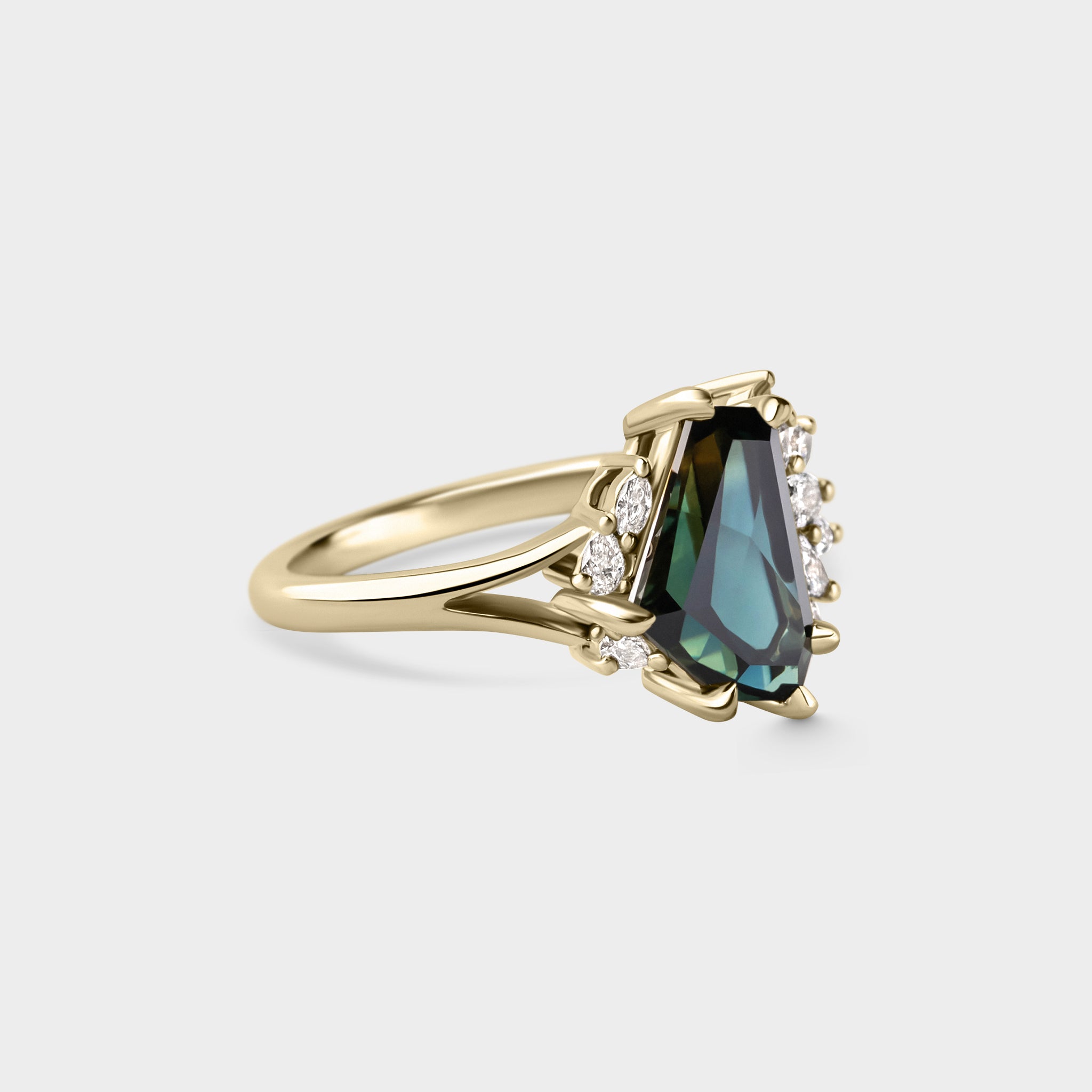 1.91ct Irregular Cluster of Blue Sapphire & Diamond