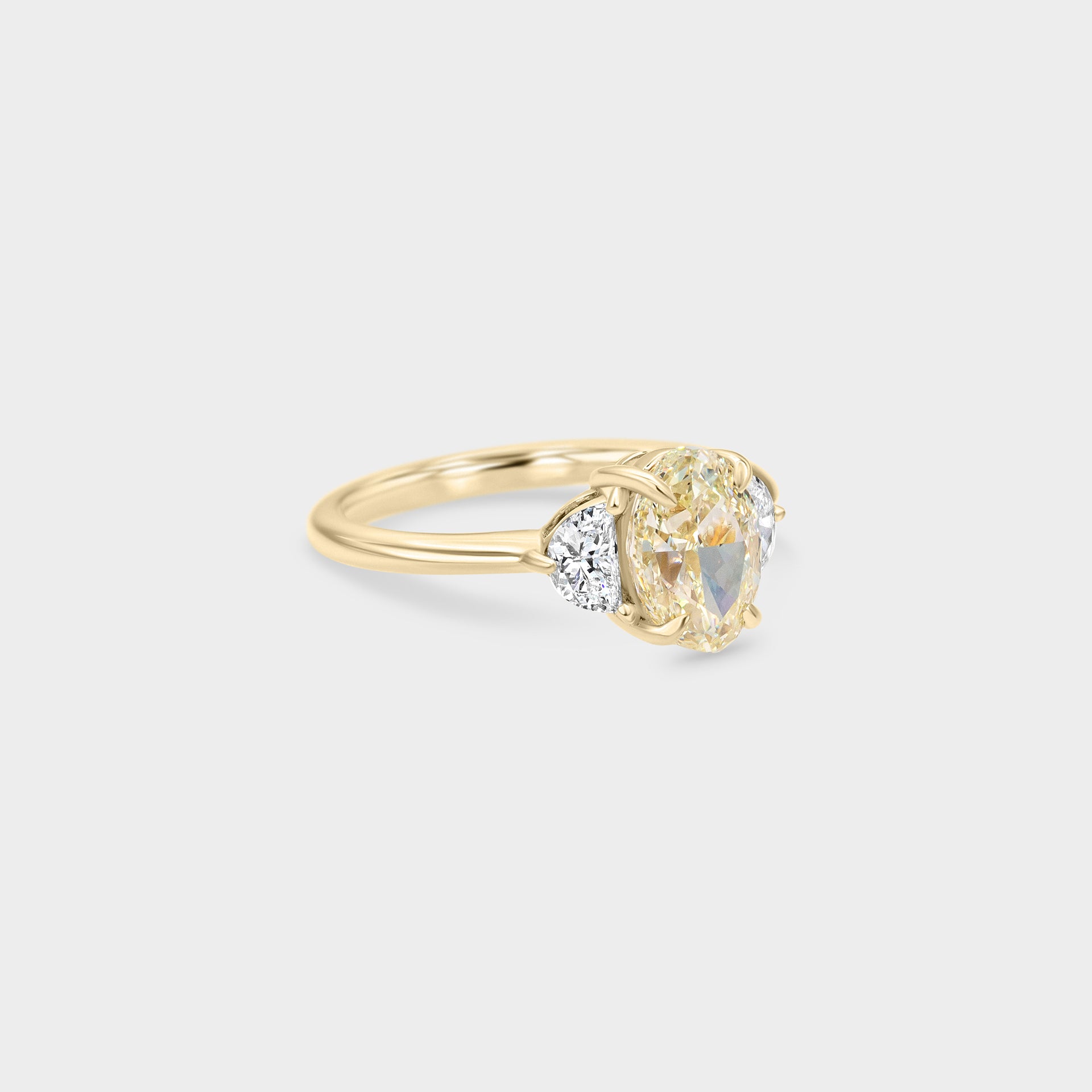 2.01ct Three Stone of Warm Oval & Diamond
