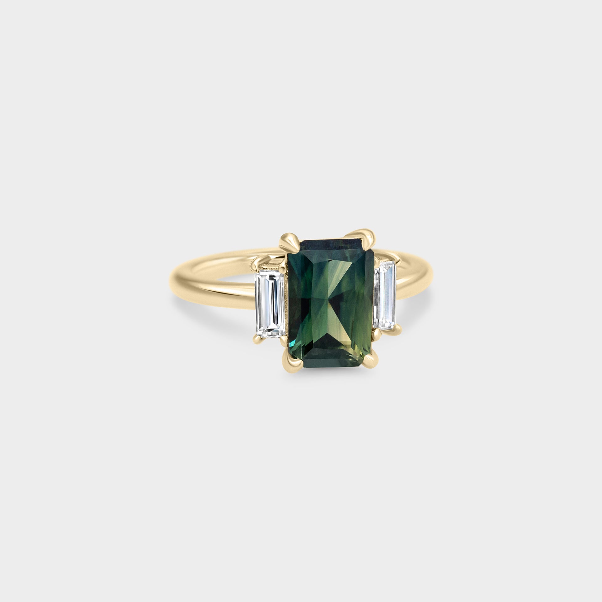 2.69ct Three Stone of Sapphire & Diamond