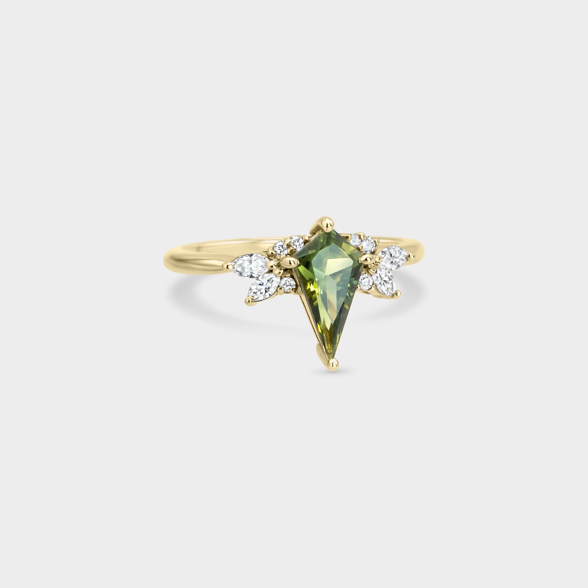 0.99ct Symmetrical Cluster of Sapphire & Diamond