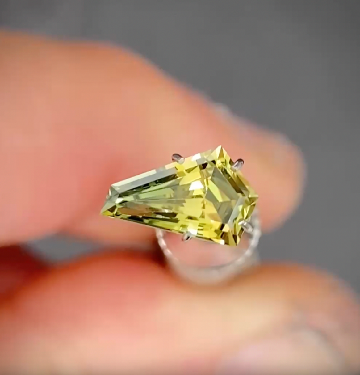 1.19ct Freeform Yellow/Green Parti Sapphire