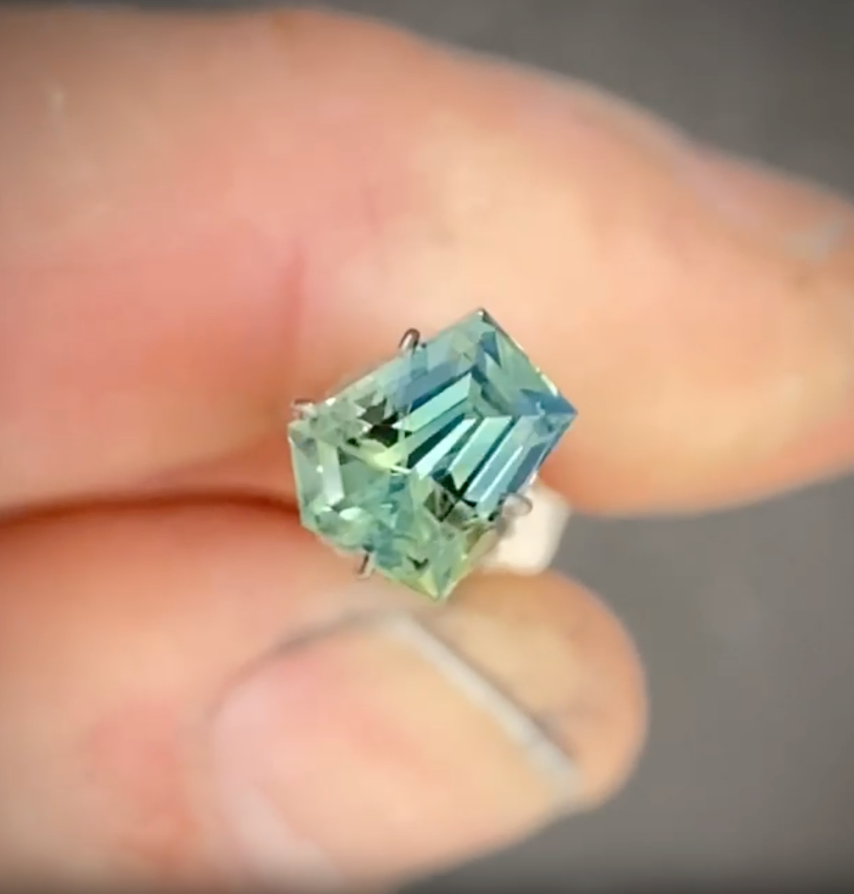 1.54ct Freeform Blue/Yellow Parti Sapphire