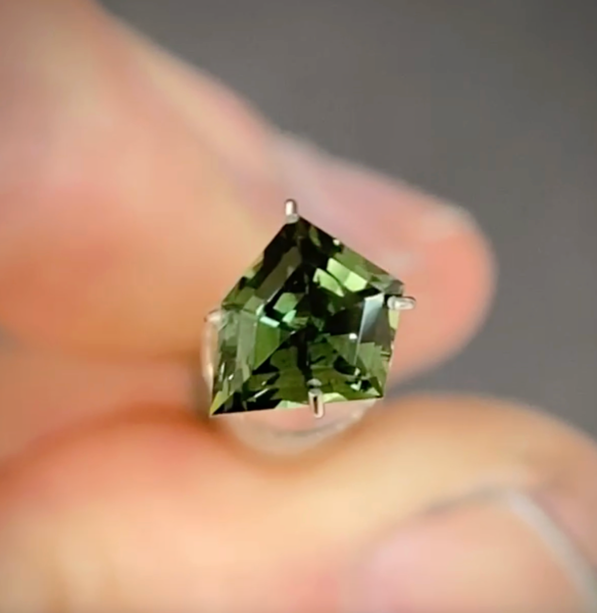1.04ct Freeform Green/Yellow Parti Sapphire