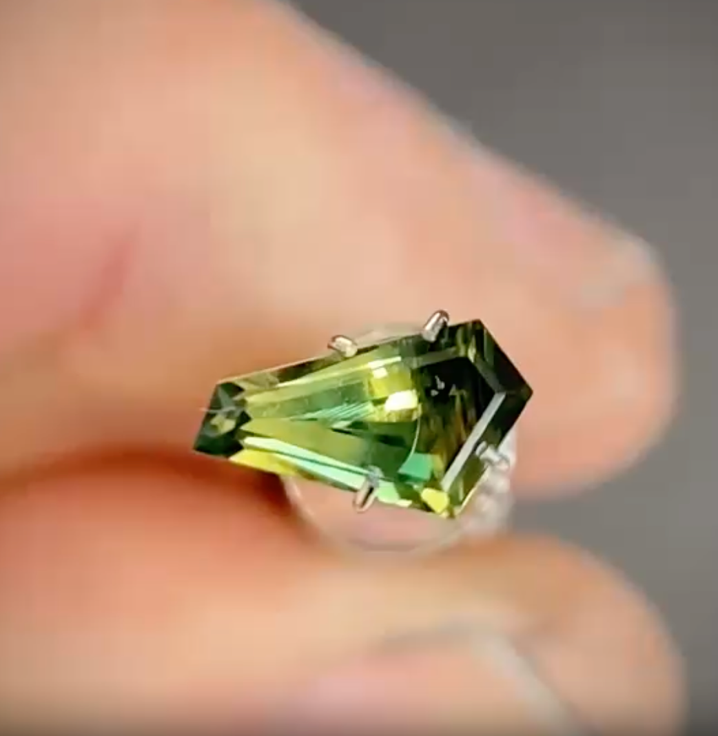 1.05ct Freeform Green/Yellow Parti Sapphire