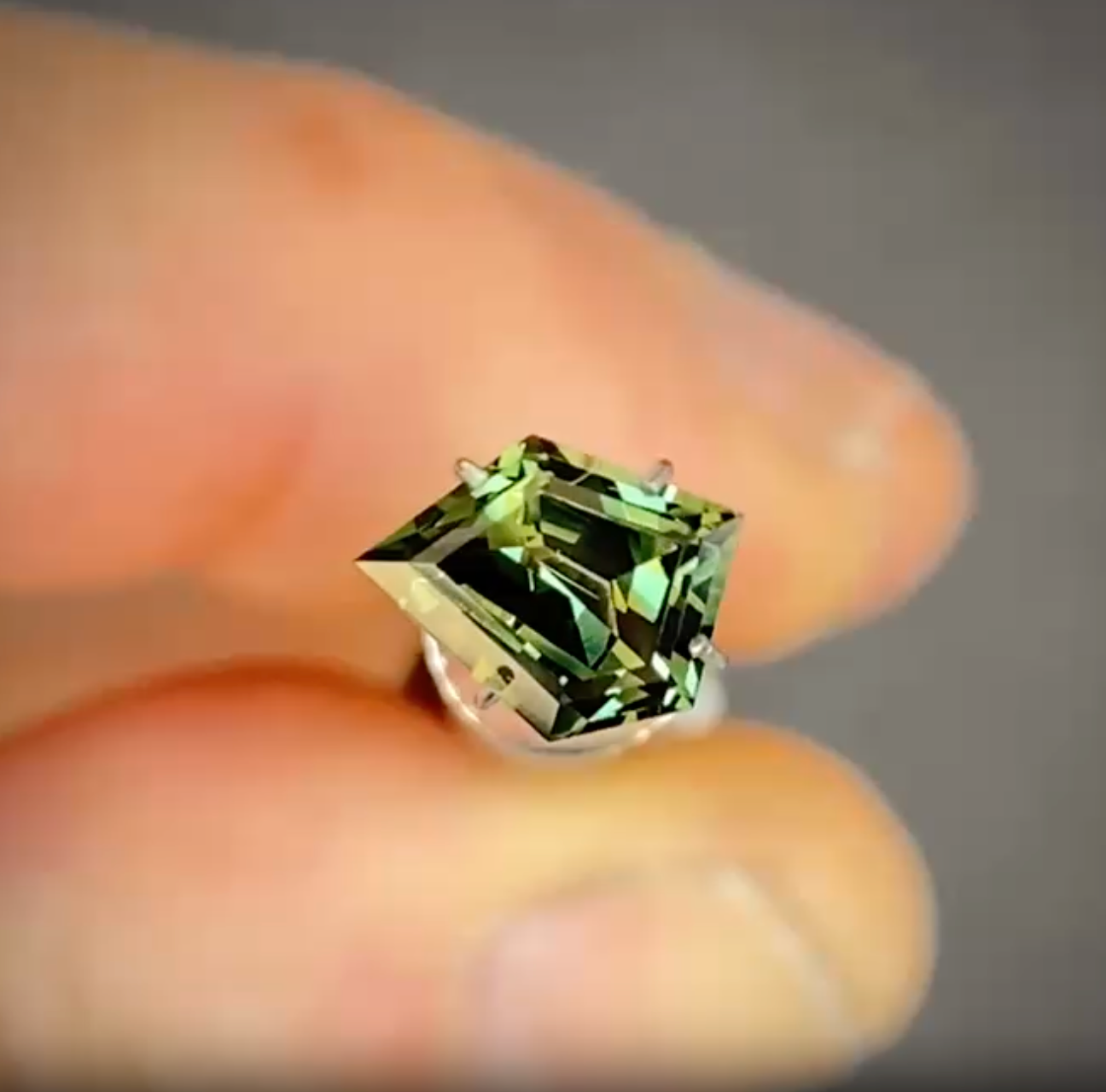 1.51ct Freeform Blue/Yellow Parti Sapphire