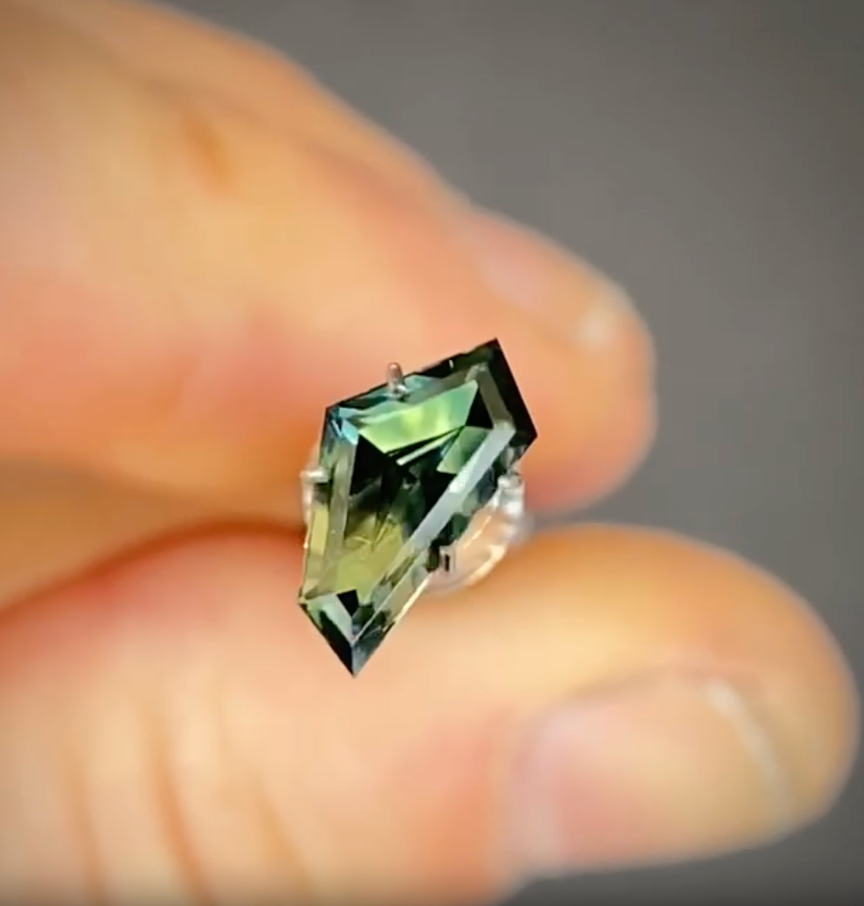 1.58ct Freeform Blue/Yellow Parti Sapphire
