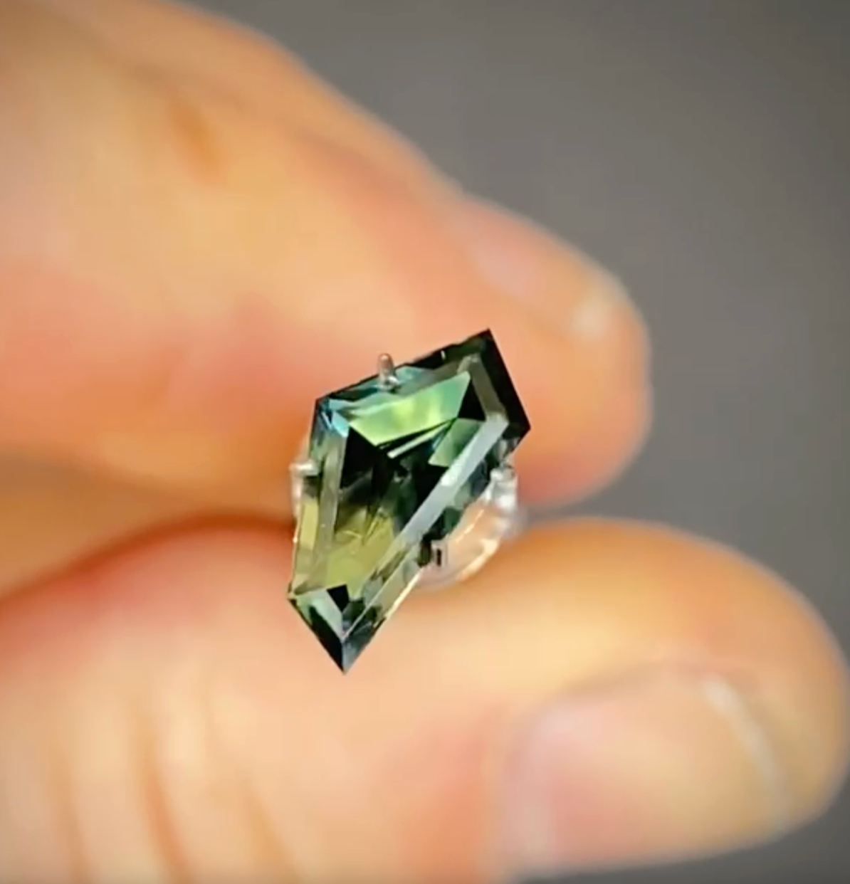 1.58ct Freeform Blue/Yellow Parti Sapphire