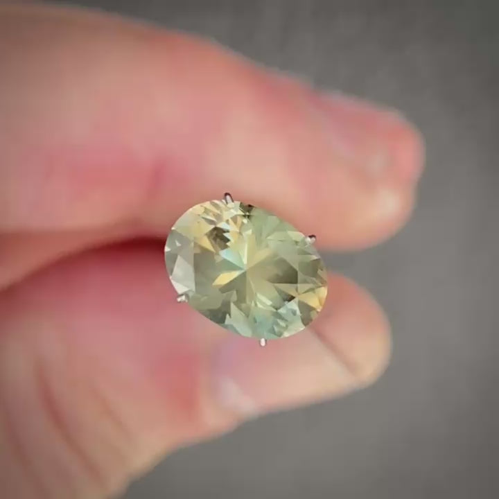 2.86ct Oval Green/Champagne Parti Sapphire