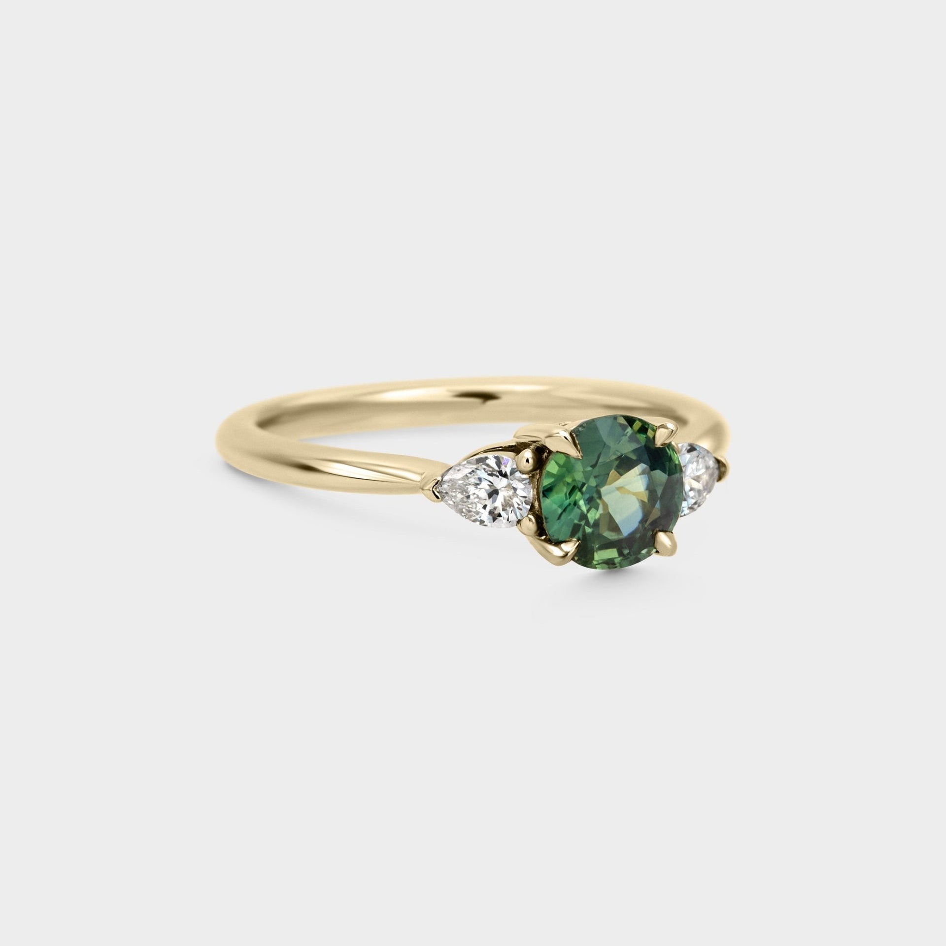 Three Stone of Sapphire & Diamond - Laher -