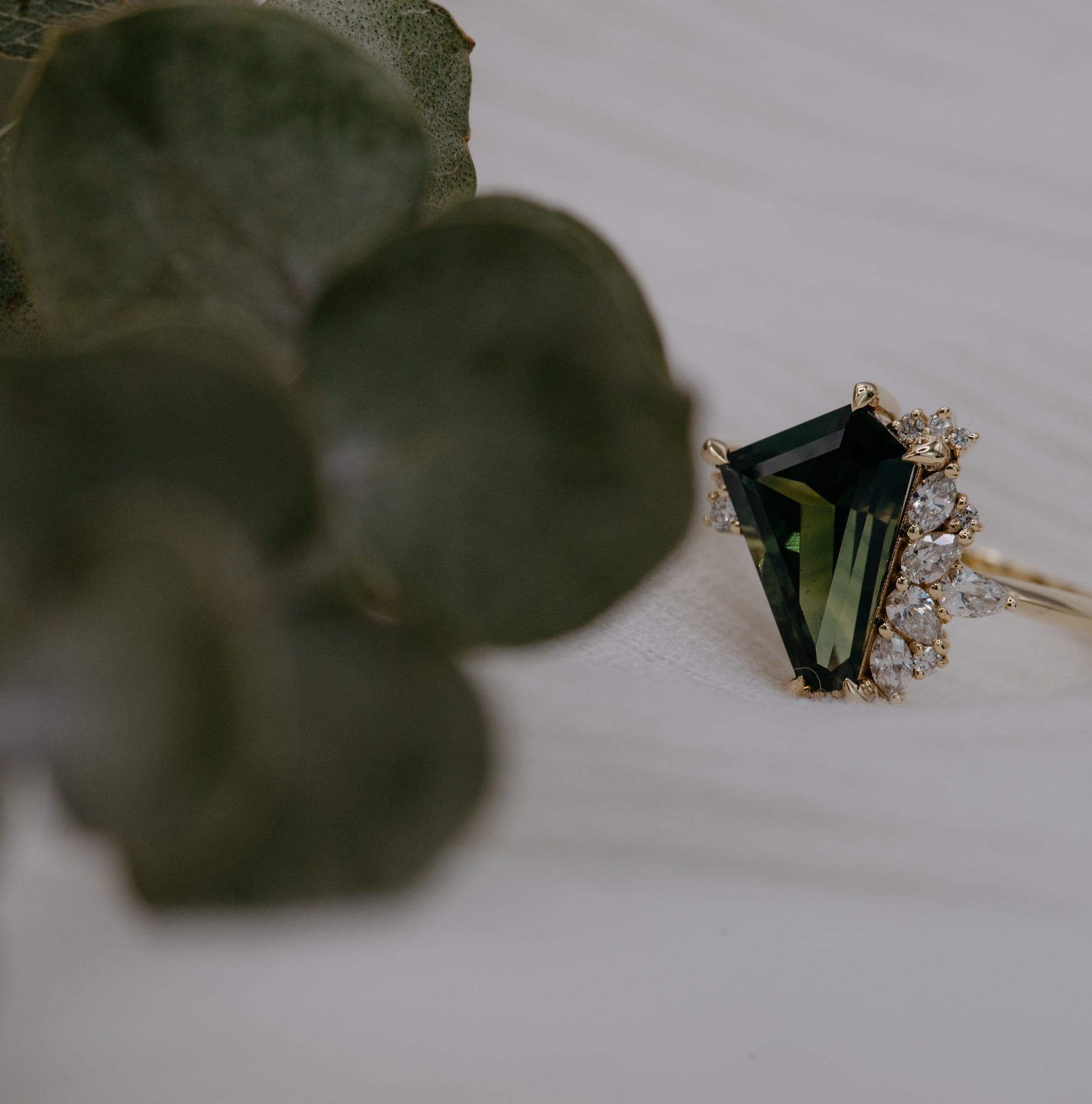 03⌇3.51ct Irregular Cluster of Sapphire - Lei è -